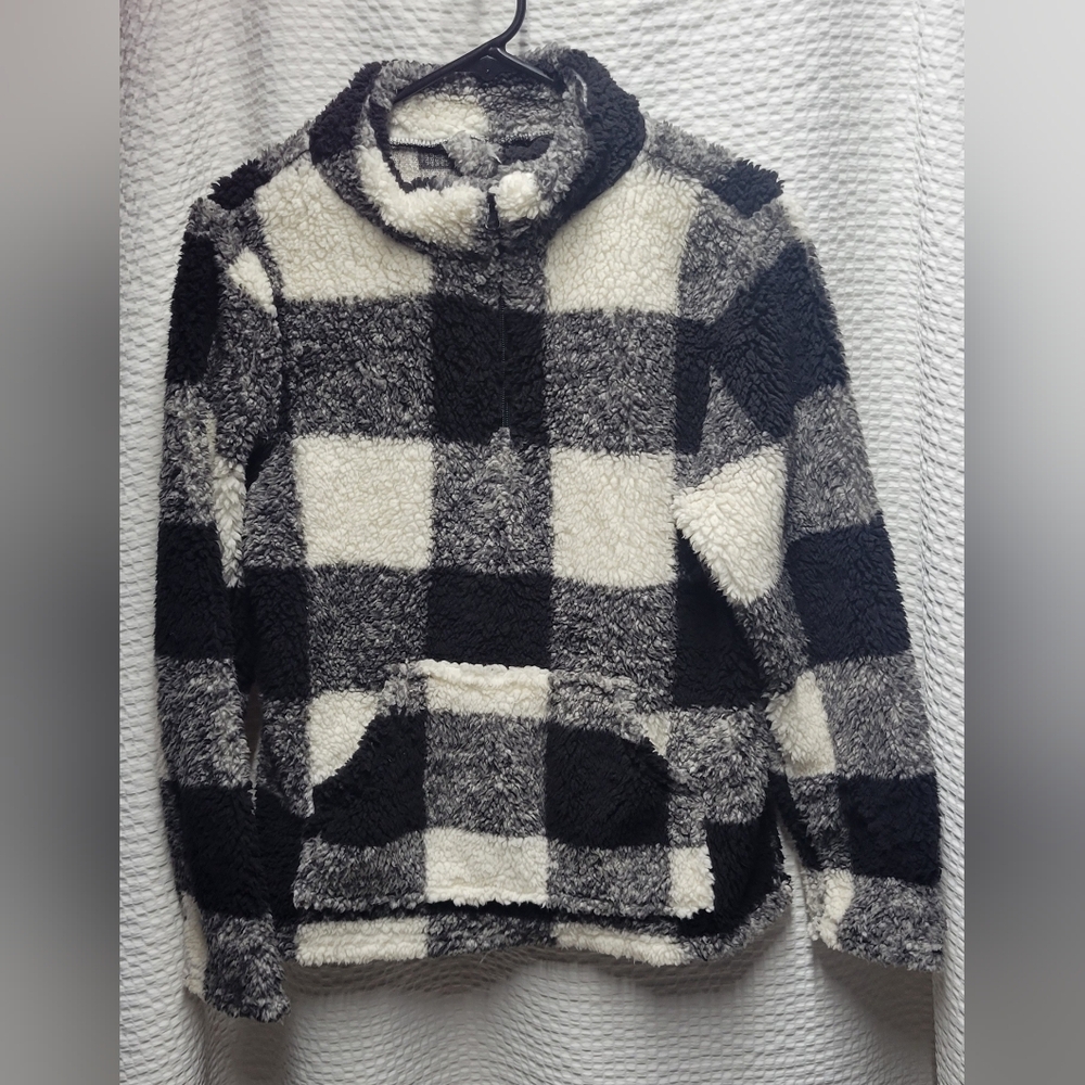 Marissa Olivia Chic Black and White Checkered Pullover